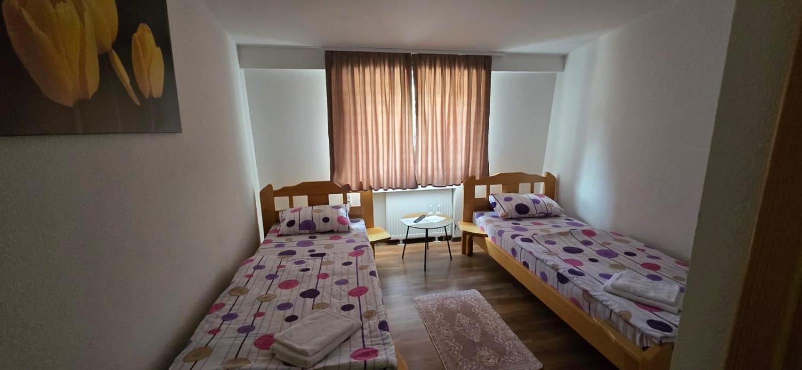 Motel KULA Cazin Exterior foto
